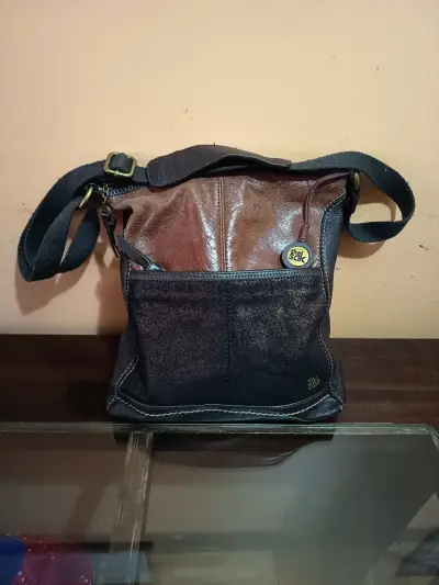 Bolso de cuero The Sak con correa ajustable - miniatura 1
