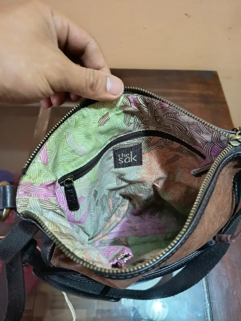 Bolso de cuero The Sak con correa ajustable - 4