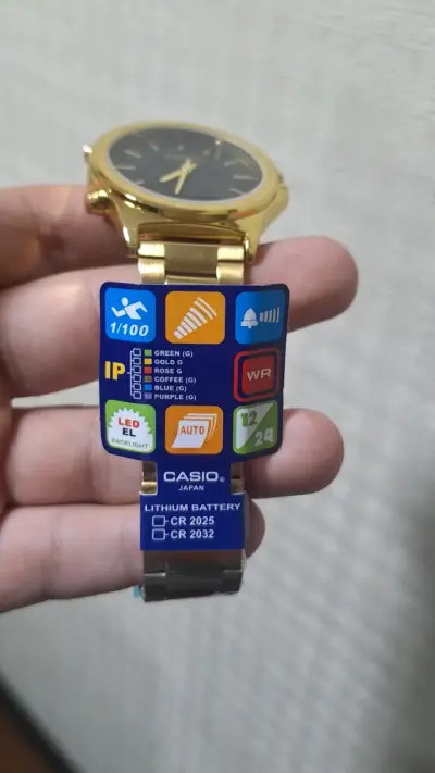 Reloj Casio Dorado y Negro NUEVO Elegante - miniatura 2