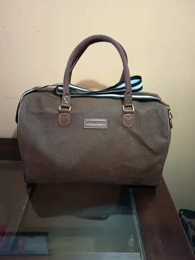 Bolso de mano marrón Lagerfeld con correa ajustabl - miniatura 1