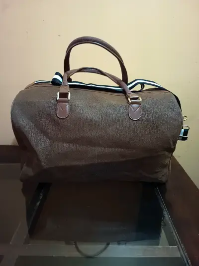 Bolso de mano marrón Lagerfeld con correa ajustabl - miniatura 4
