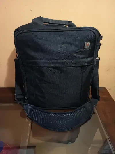 Maletín negro Wenger SwissGear para laptop - miniatura 1