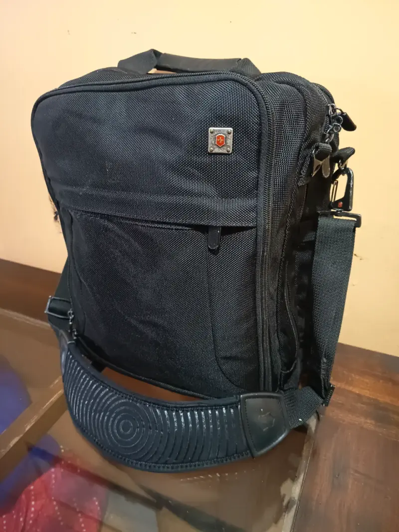 Maletín negro Wenger SwissGear para laptop - 2