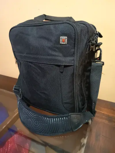 Maletín negro Wenger SwissGear para laptop - miniatura 2