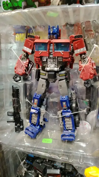 Figura de acción Optimus Prime transformable - miniatura 1