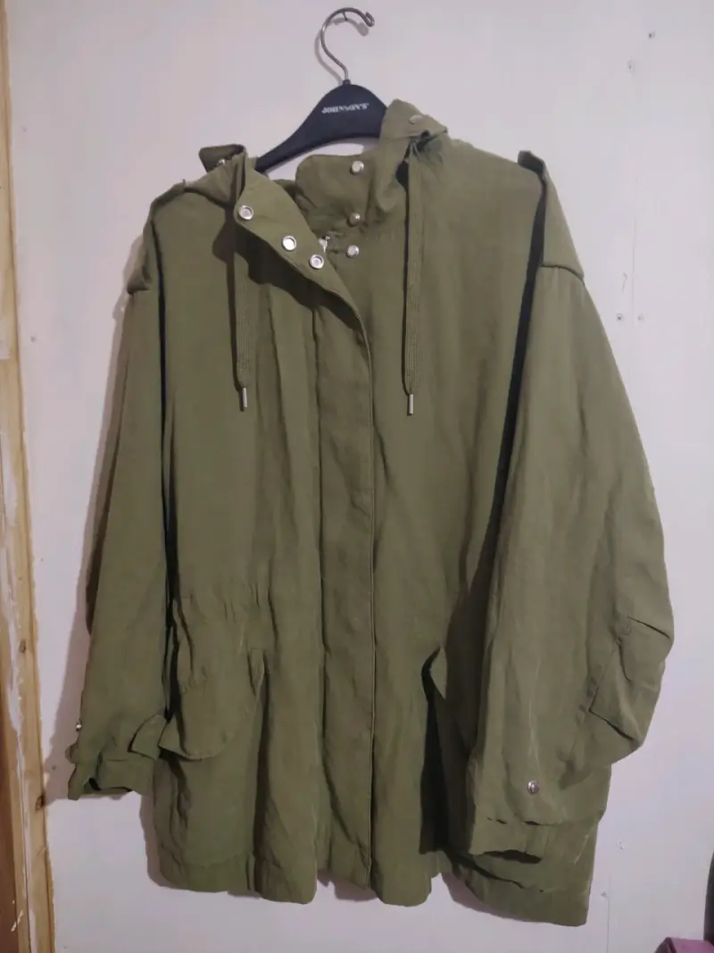 Chaqueta verde con capucha H&M talla 2XL-3XL - 2