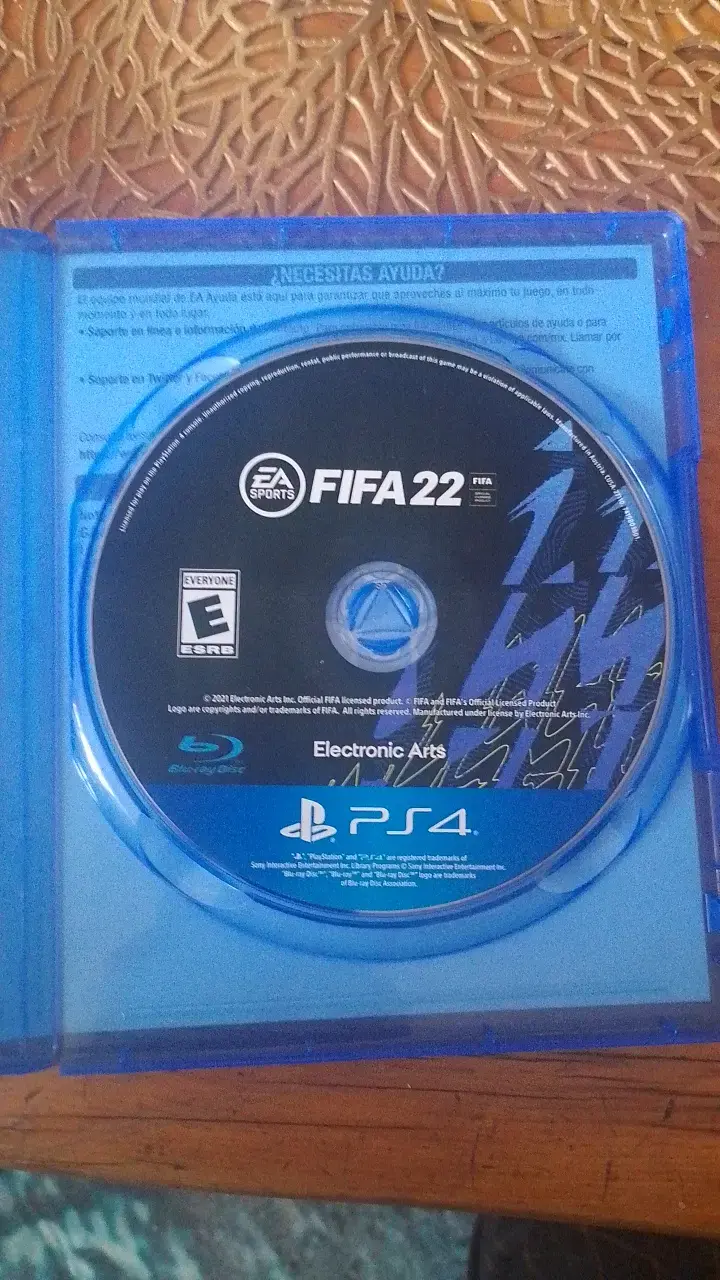 Juego FIFA 22 para PS4 en buen estado - 3