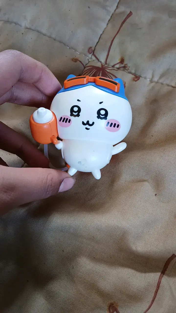 Juguete colgante de personaje animado/ hachiware