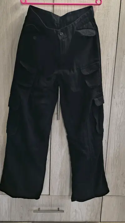 Pantalones cargo negros - miniatura 1