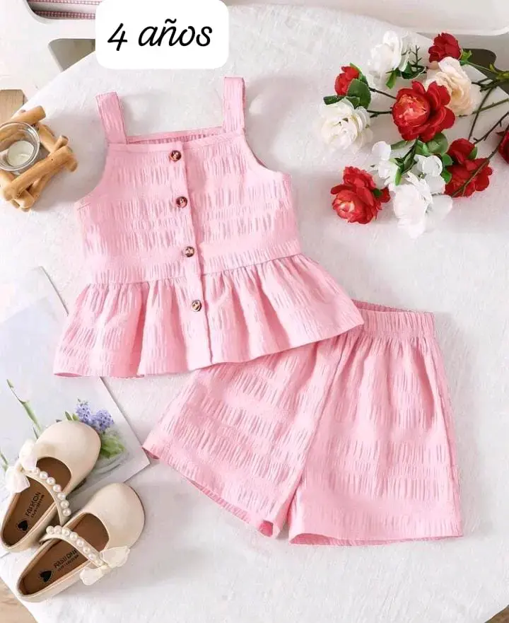 Conjunto de ropa infantil con diseño floral y rayas - 3