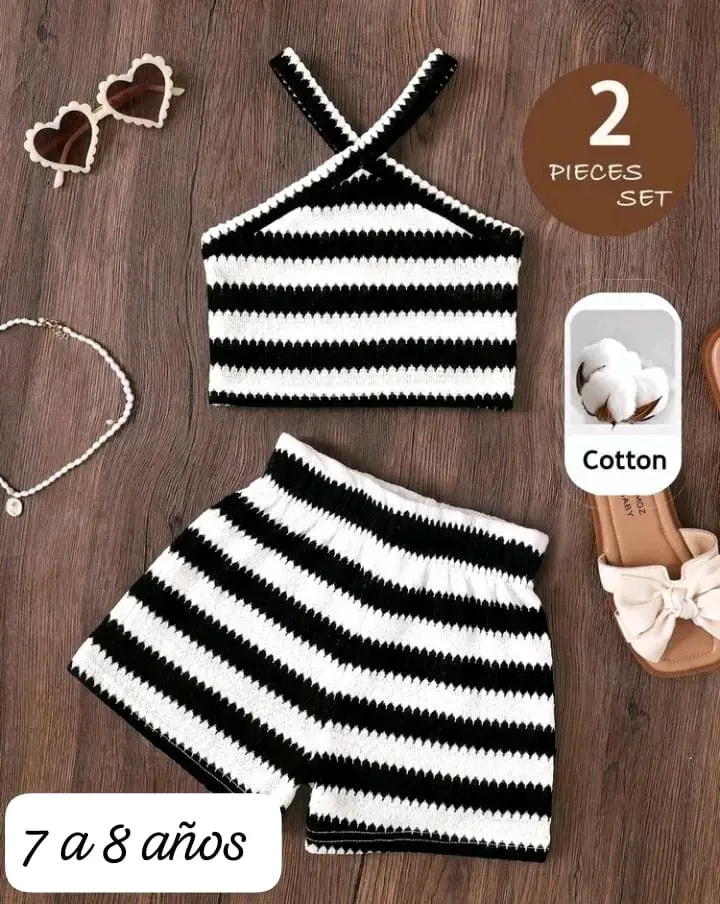 Conjunto de ropa infantil con diseño floral y rayas - 4