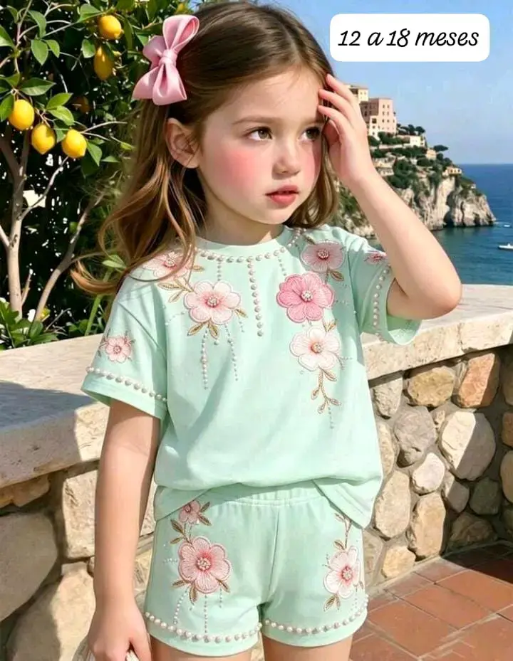 Conjunto de ropa infantil con diseño floral y rayas - 6