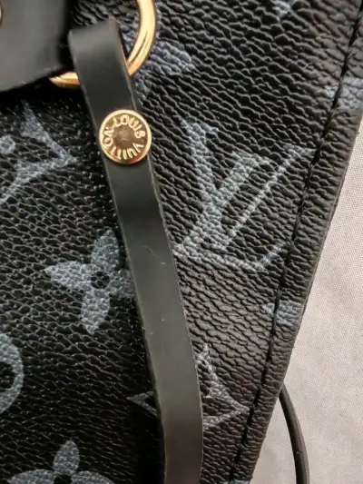 Bolso tote Louis Vuitton Monogram Negro - miniatura 4