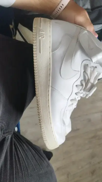 Zapatillas deportivas blancas Nike Air Force - miniatura 1