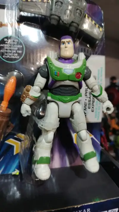 Figura de acción Buzz Lightyear con lanzador - miniatura 2