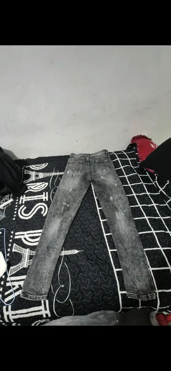 Pantalon 6000 y polera 4000 - 5