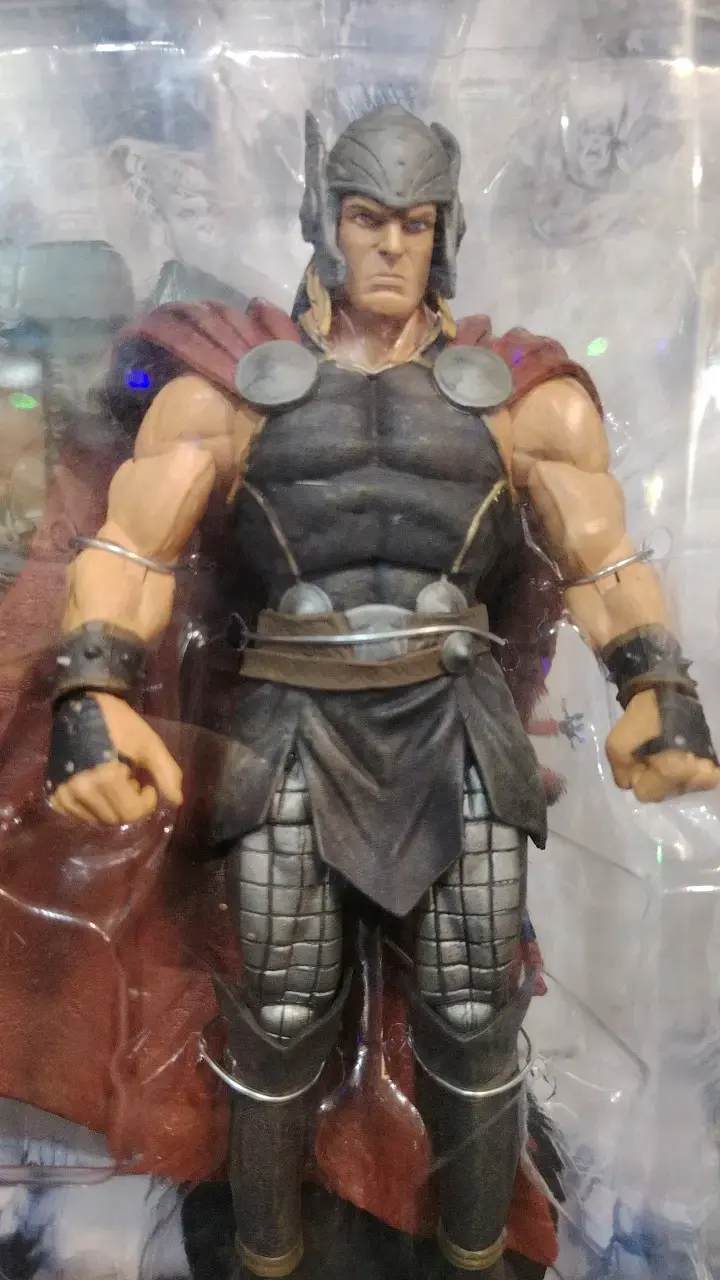 Figura de acción The Mighty Thor Marvel Select - 2