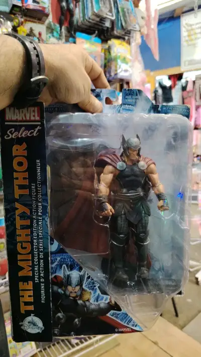 Figura de acción The Mighty Thor Marvel Select - miniatura 4