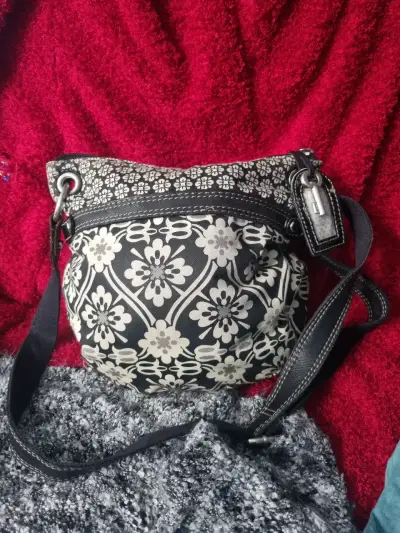 Bolso-bandolera con diseño floral. Fossil. - miniatura 1