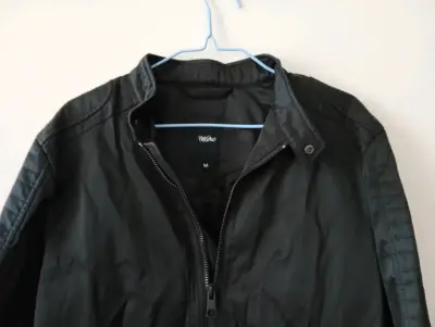 Chaqueta negra de hombre Mossimo talla M - miniatura 2