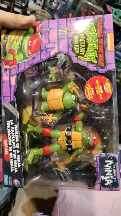Figura de acción Raphael Tortugas Ninja con brillo - miniatura 2