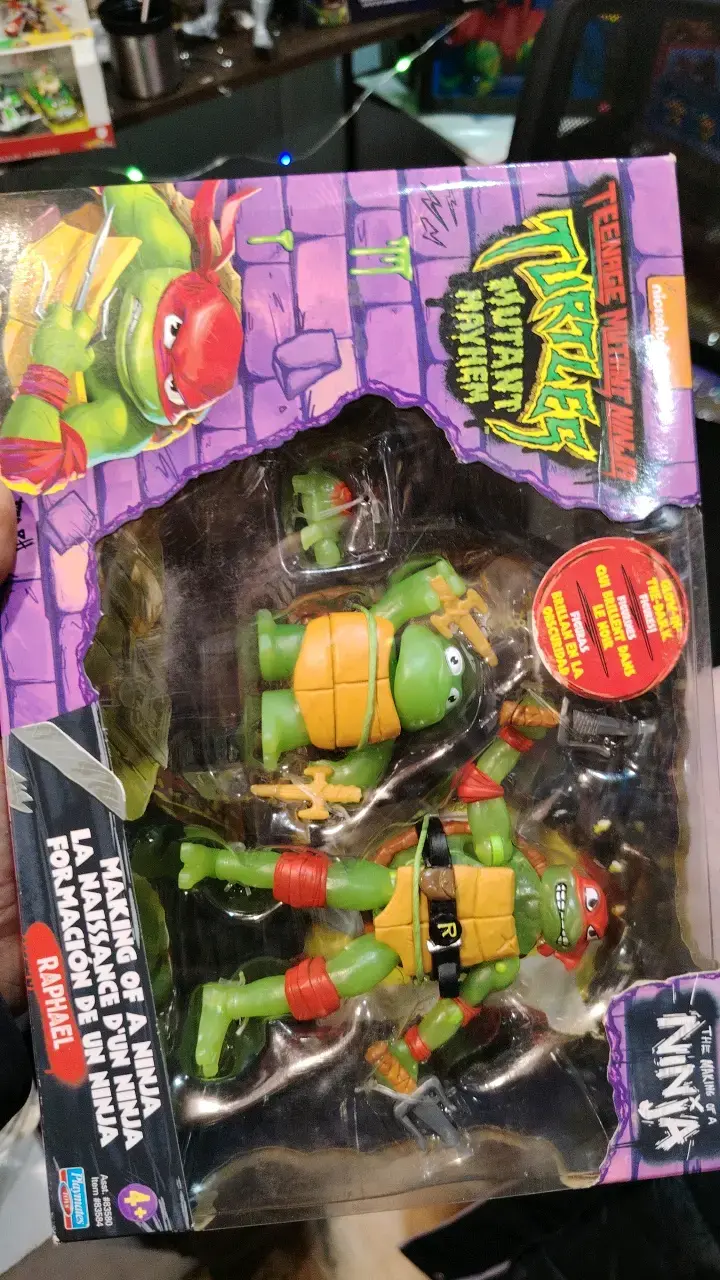 Figura de acción Raphael Tortugas Ninja con brillo - 4