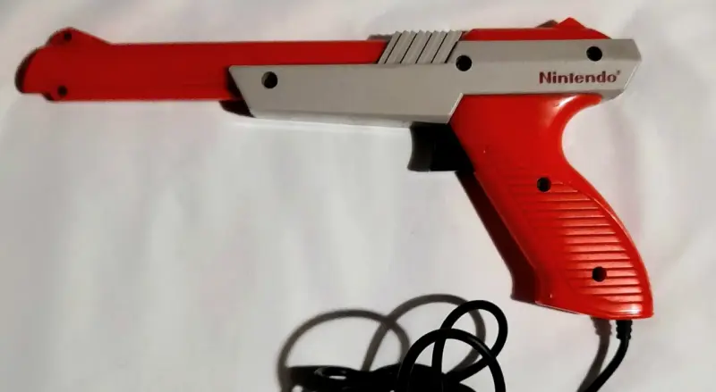 Pistola Zapper Nintendo NES 1985 Retro - 1