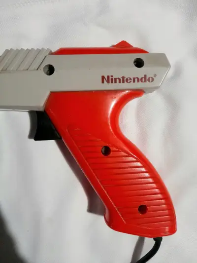 Pistola Zapper Nintendo NES 1985 Retro - miniatura 4