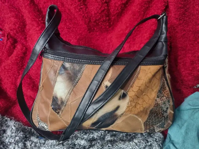 Bolso-bandolera animal print. - 2