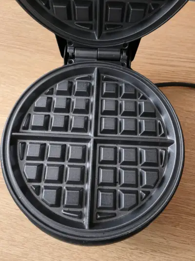 Wafflera eléctrica Sonifer con control de temperatura - miniatura 3