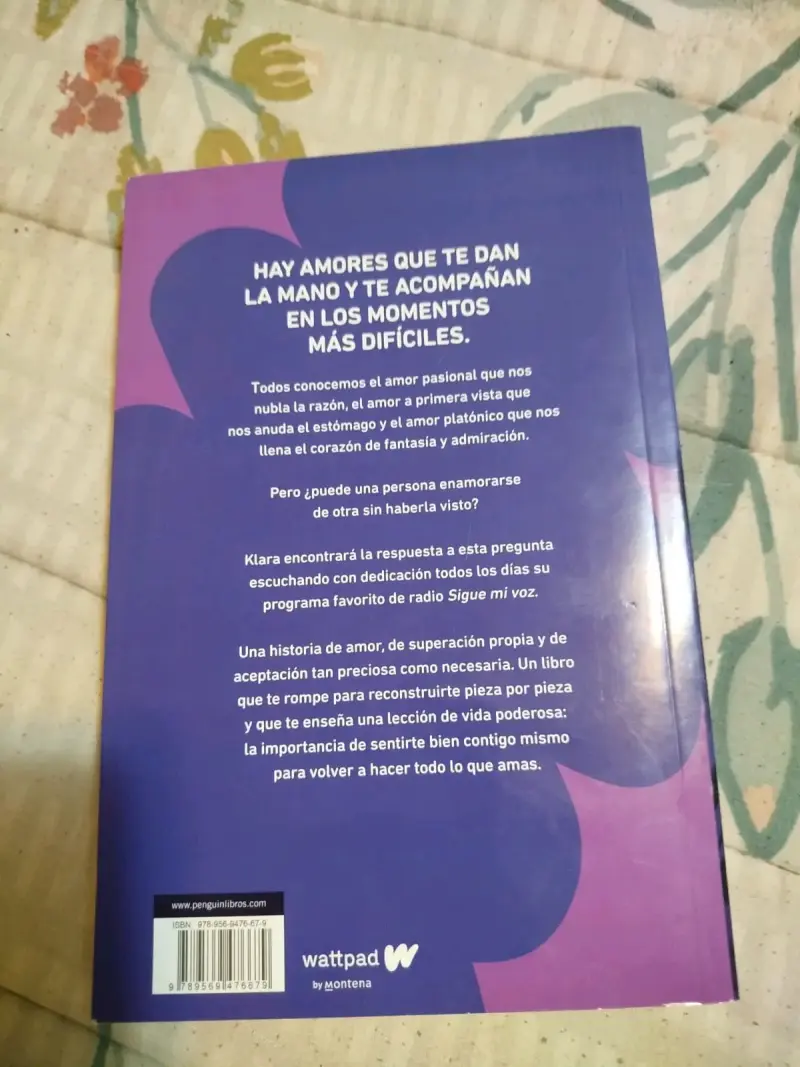 Libro 'Sigue Mi Voz' de Ariana Godoy - 3