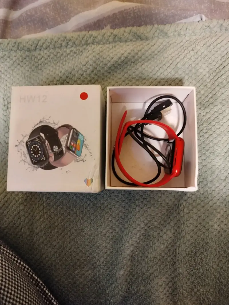 Smartwatch HW12 con correa roja y caja original - 2
