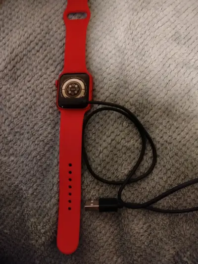 Smartwatch HW12 con correa roja y caja original - miniatura 3