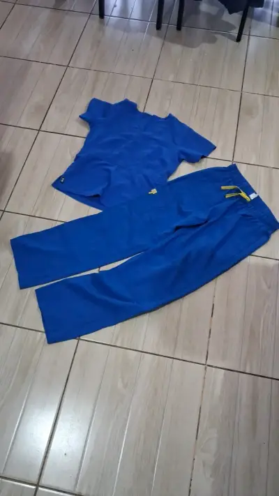 Conjunto de uniforme médico azul - miniatura 1