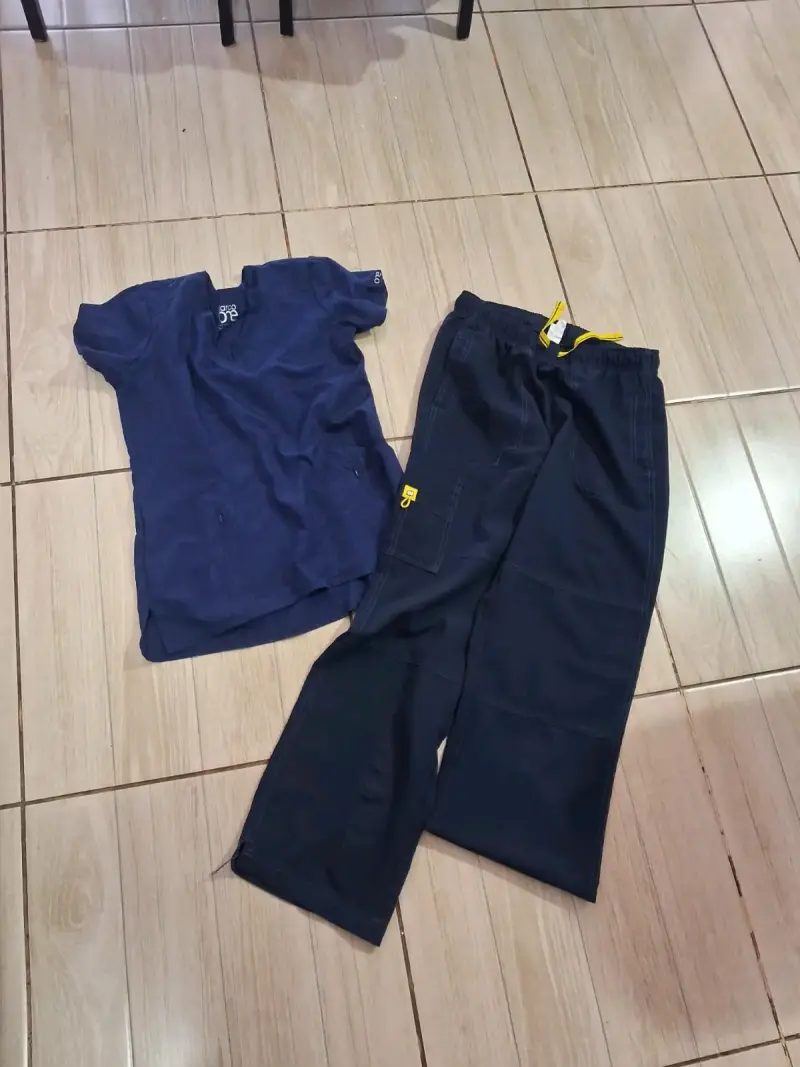 Conjunto de uniforme médico azul - 2