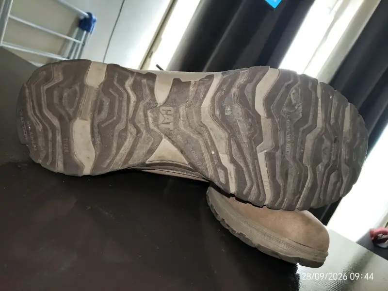 Botines CAT - 4