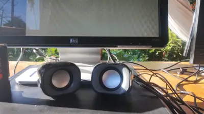 Computador  HP 4300  SFF con accesorios - miniatura 4