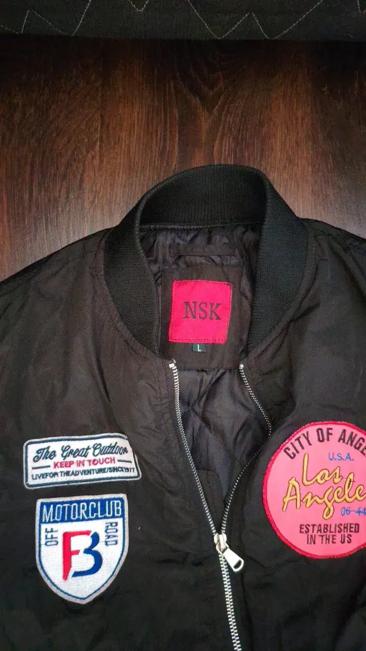 Chaqueta bomber negra con parches NSK - 2