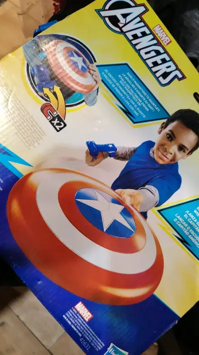 Escudo magnético Capitán América Marvel Avengers - miniatura 4