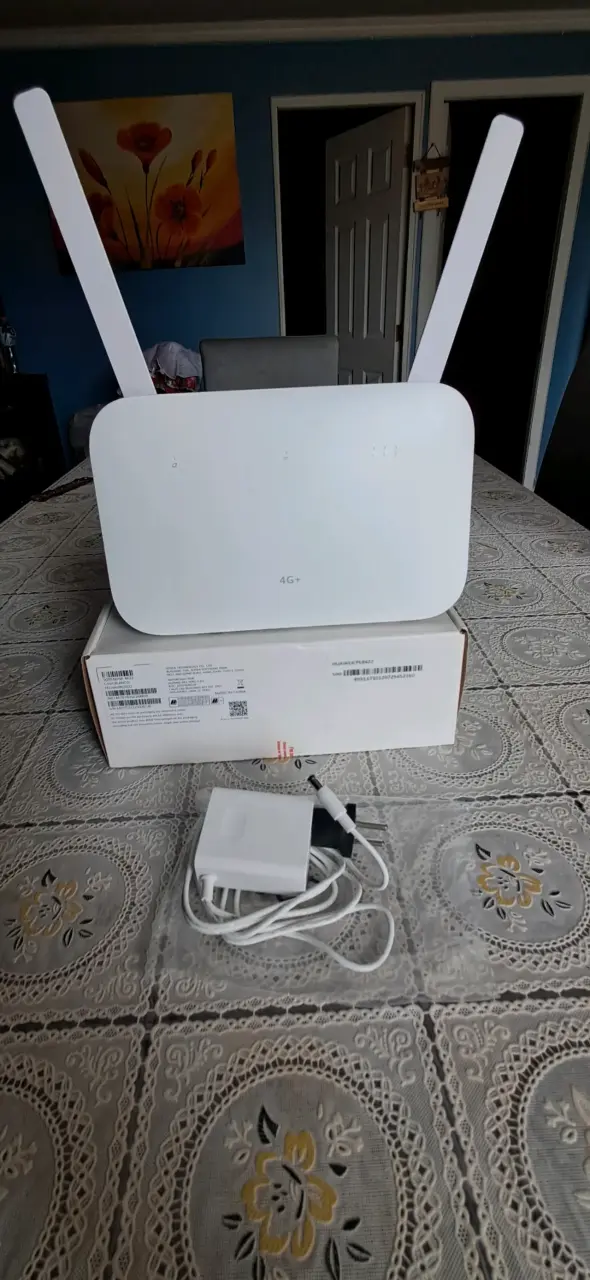 Router Huawei 4G+ con antenas desmontables - 1