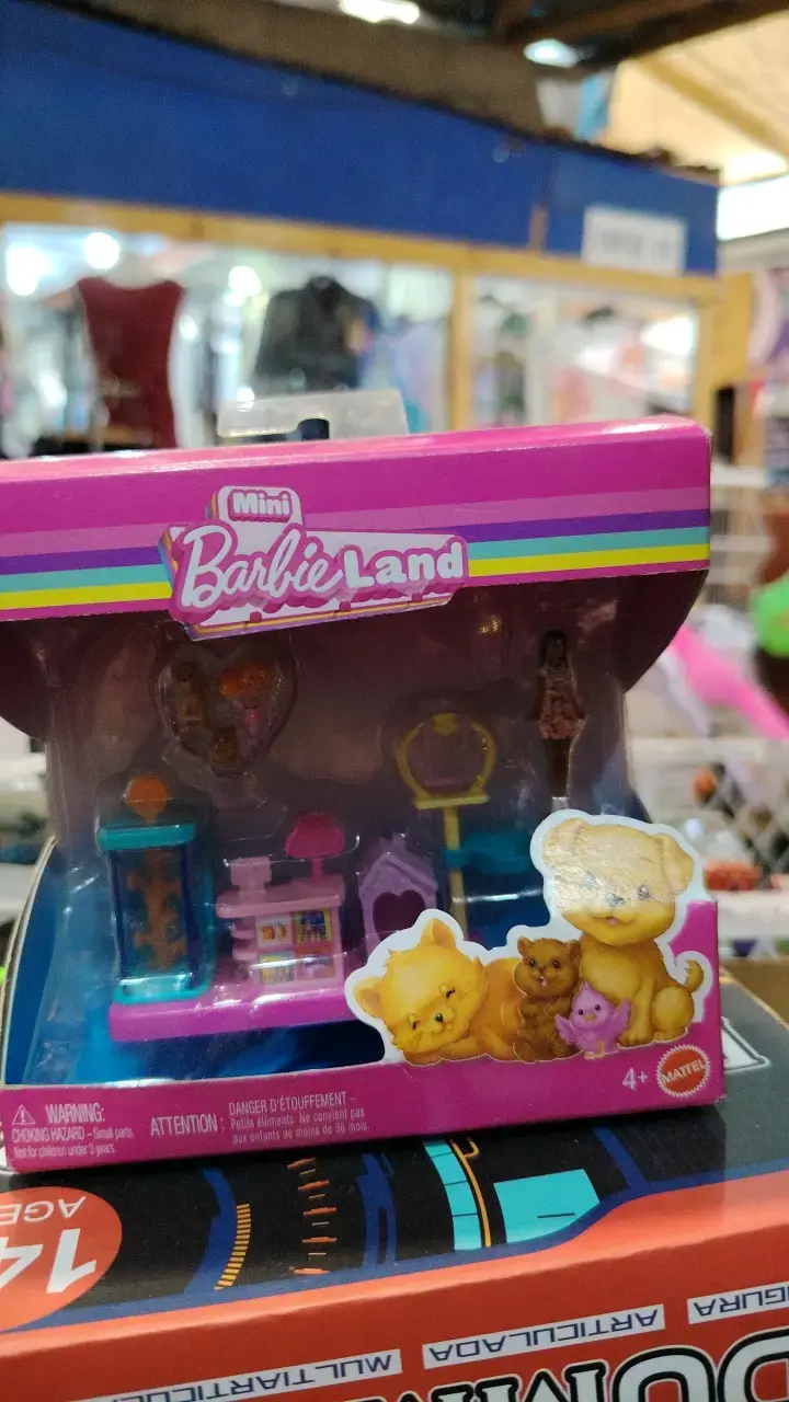 Set de Juego Mini Barbie Land Mattel - 1