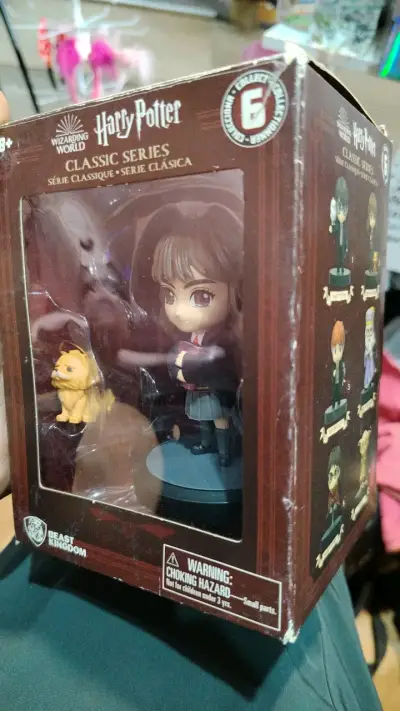 Figura Hermione Granger Harry Potter Classic Series - miniatura 2