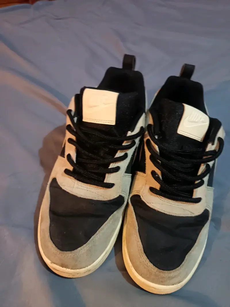 Zapatillas deportivas Nike negras y grises - 3