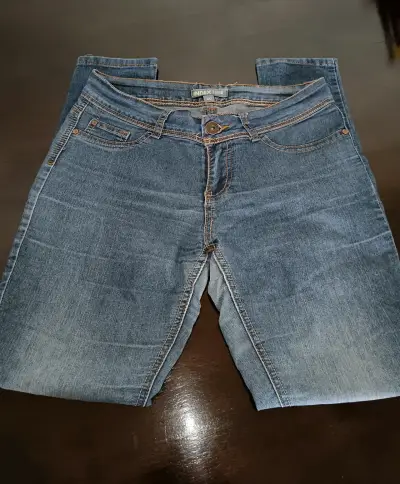 Lote de jeans y leggings para mujer - miniatura 3