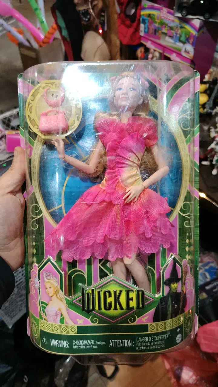 Muñeca Glinda de Wicked con vestido rosa - 6