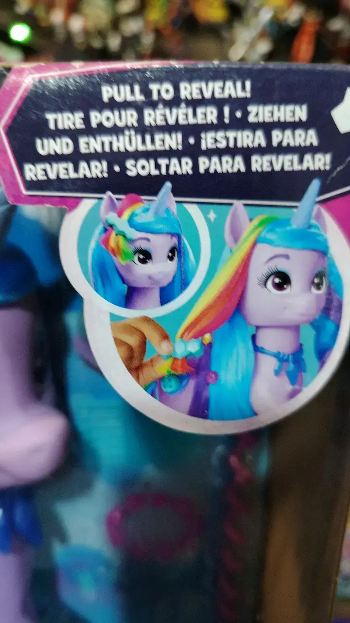 Muñeca My Little Pony Izzy Moonbow con Estilo Arcoíris - 2