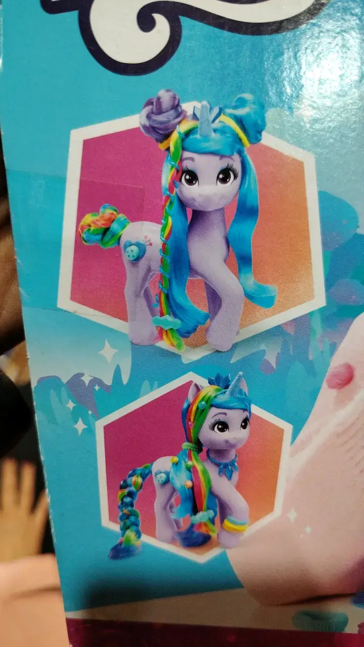 Muñeca My Little Pony Izzy Moonbow con Estilo Arcoíris - 5