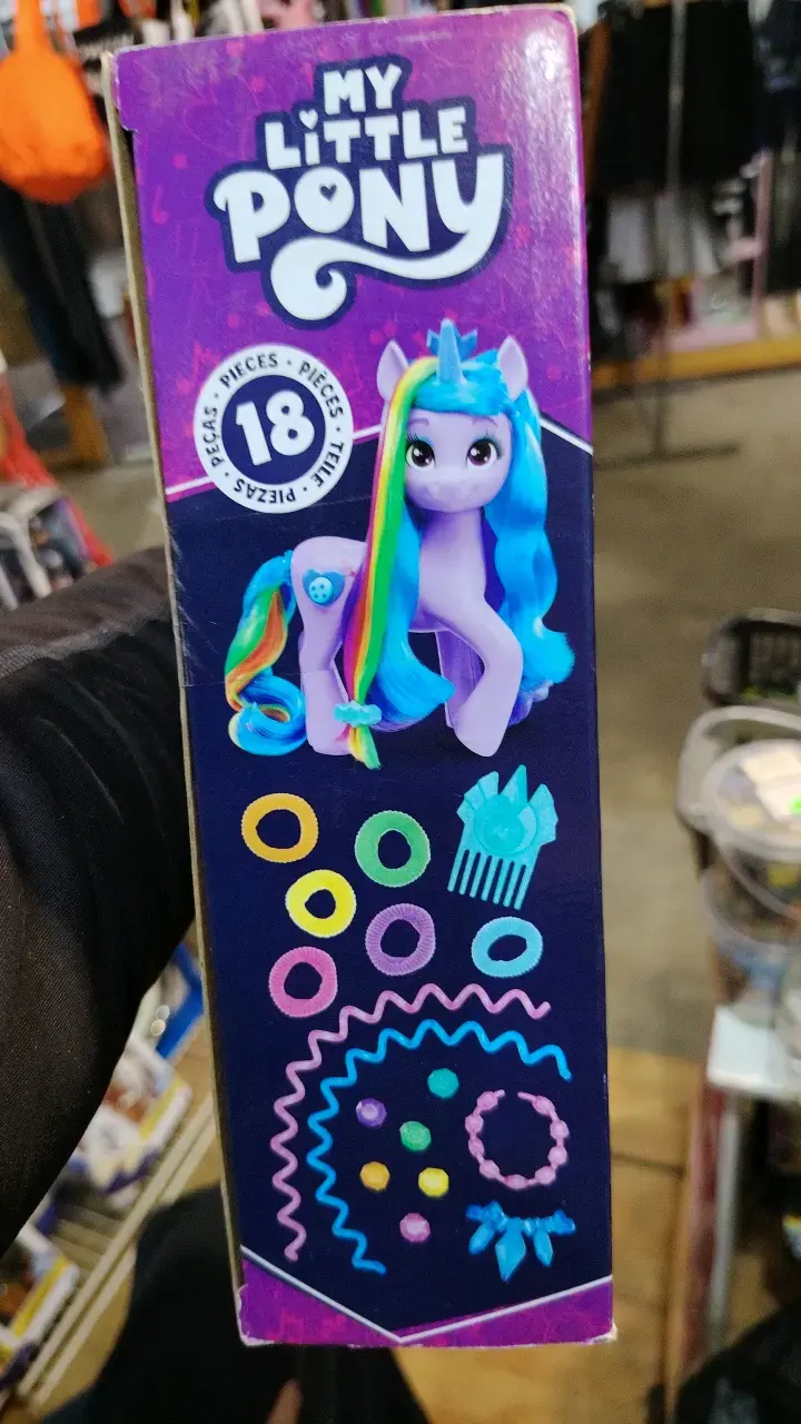 Muñeca My Little Pony Izzy Moonbow con Estilo Arcoíris - 6