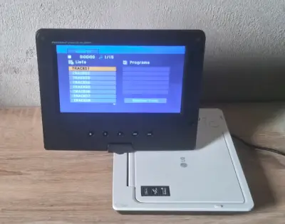 Reproductor DVD/CD Portátil LG DP351G Giratorio - miniatura 3