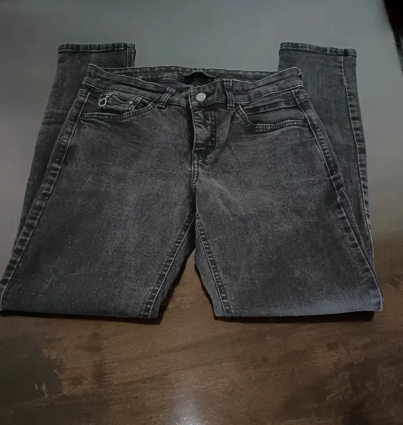 Lote de jeans para mujer en varios estilos - 4